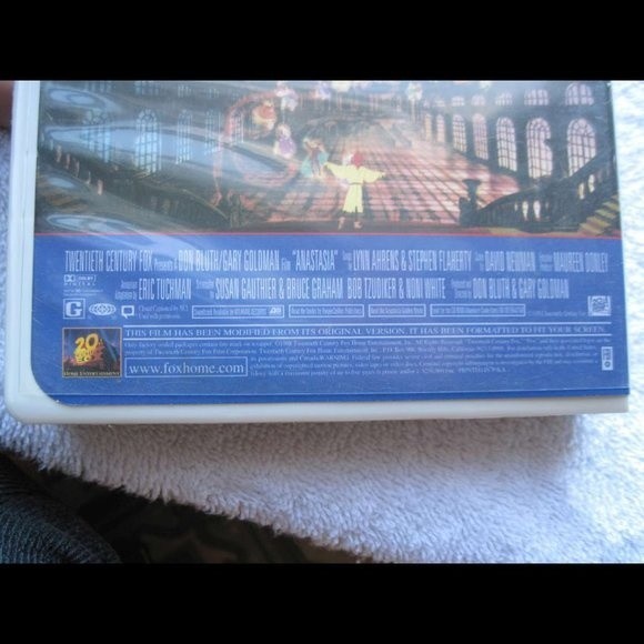 Anastasia 1997 Fox Animated Ryan Cusack Lloyd VHS Cassette Tape Bundle for $1 - Picture 4 of 6